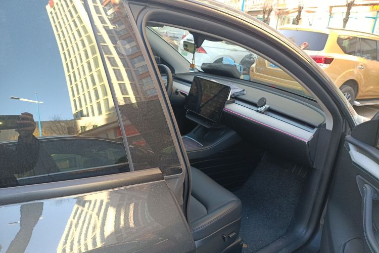 特斯拉 Model Y 2024款 后轮驱动版局部细节9005