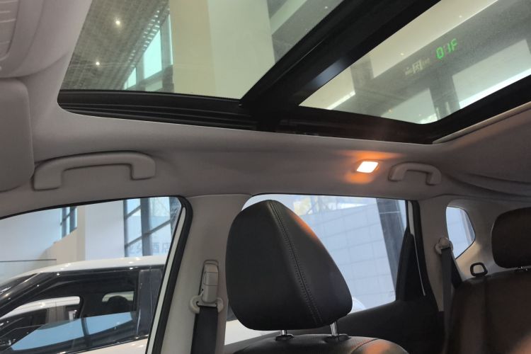 日产 奇骏 2015款 2.0L CVT舒适MAX版 2WD中控内饰22