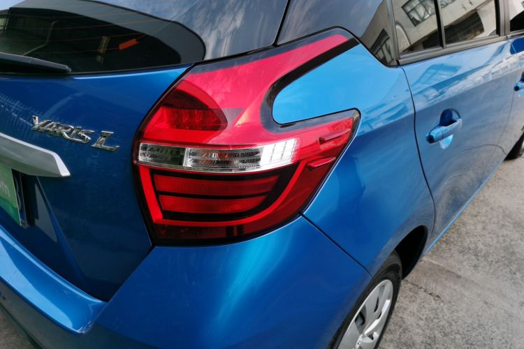 丰田 YARiS L 致炫 2016款 改款 1.5E CVT魅动版车身外观9