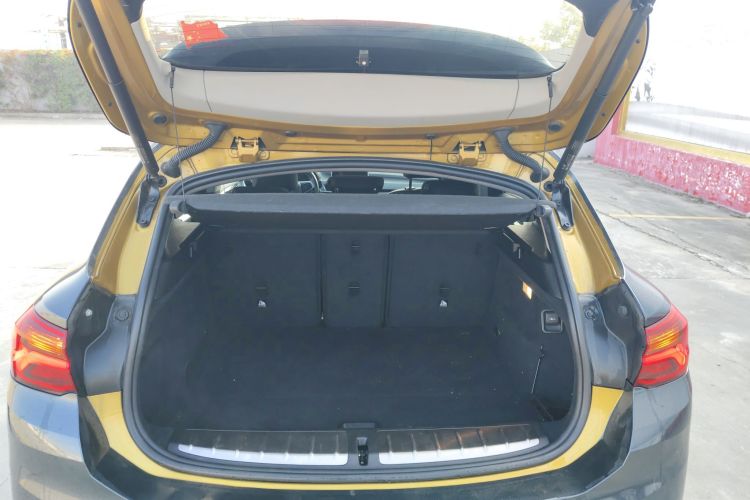 宝马X2(进口) 2019款 sDrive20i M越野套装 国VI机舱底盘23