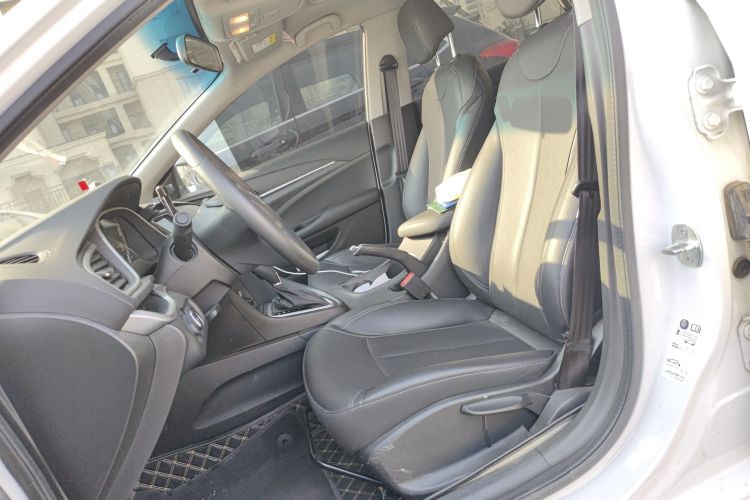 别克 英朗 2021款 改款 典范 1.5L 自动精英型中控内饰19