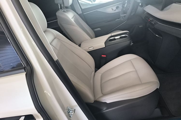 别克GL8 2025款 陆尊 尊享版局部细节41