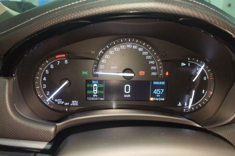 凯迪拉克XTS 2018款 28T 精英型中控内饰15