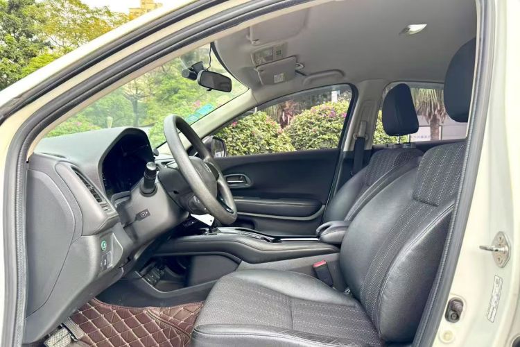 本田 缤智 2015款 1.8L CVT两驱精英型中控内饰19