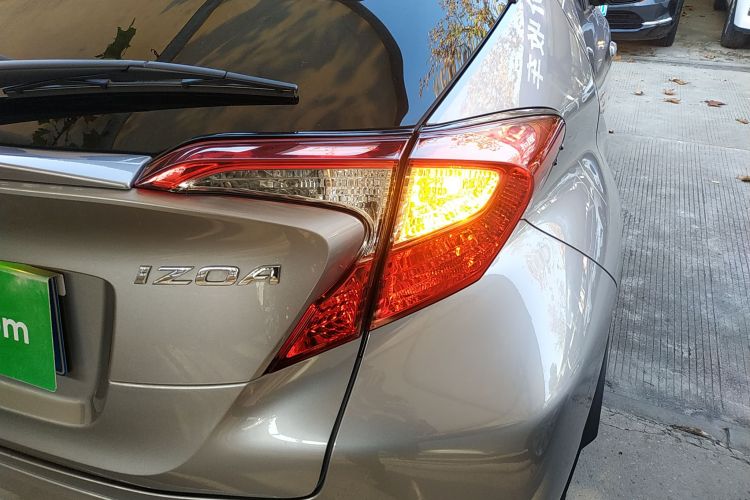 丰田 奕泽IZOA 2018款 2.0L 奕驰版 国VI车身外观9