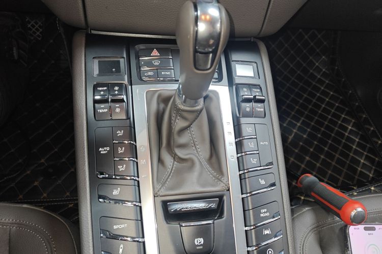 保时捷 2017款  Macan 2.0T中控内饰18