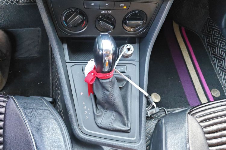 大众 朗逸 2017款 1.6L 自动风尚版中控内饰18