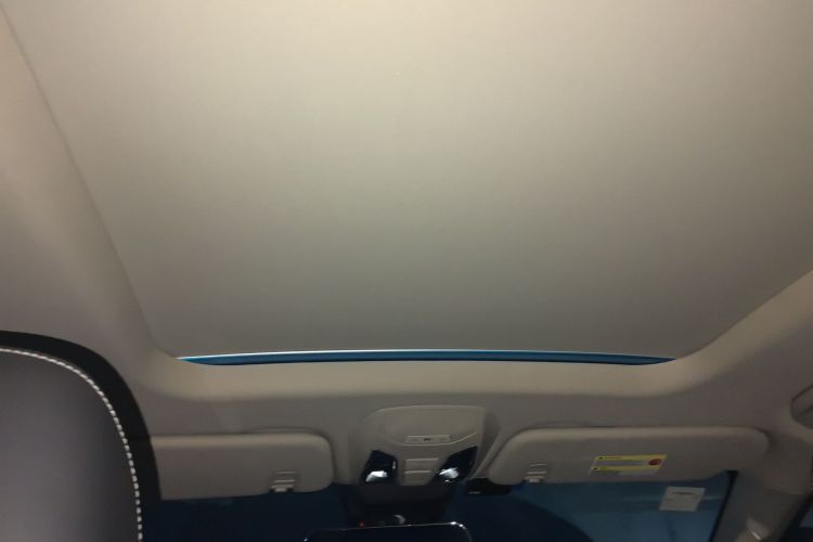 上汽大通MAXUS D90 2017款 2.0T 自动四驱 天狼星局部细节22