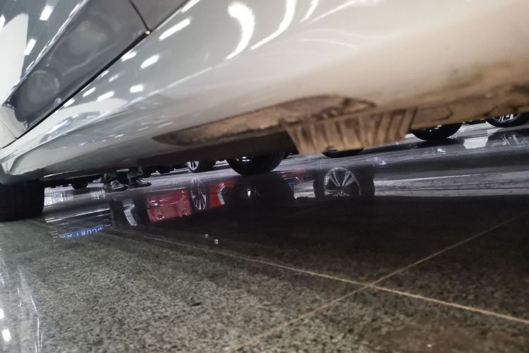 宝马3系 2025款 325Li M运动套装局部细节9001