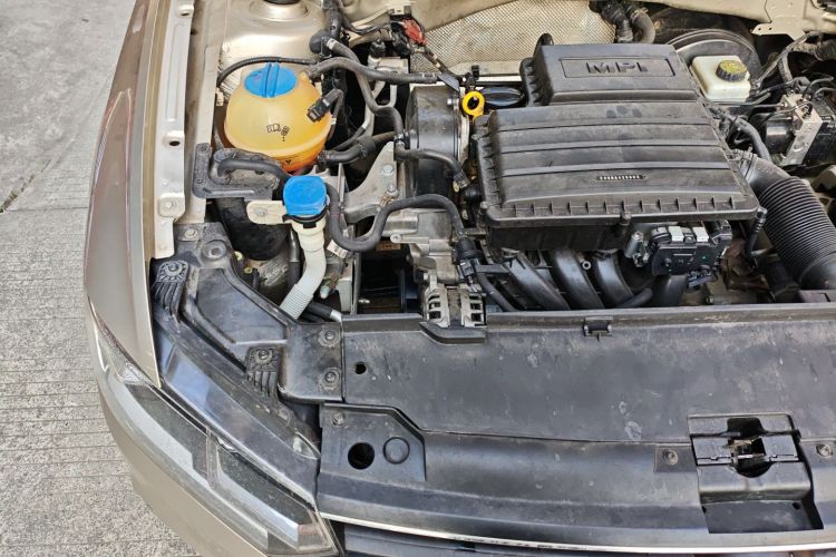 大众 宝来 2017款 1.6L 自动时尚型局部细节9006