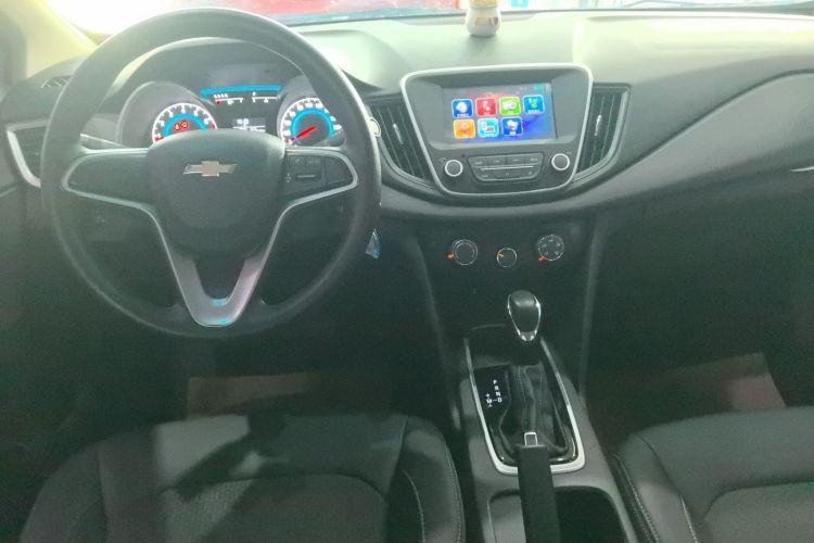 雪佛兰 科沃兹 2019款 320 自动欣悦版中控内饰12
