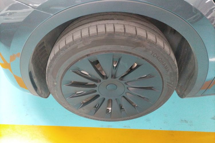 特斯拉 Model Y 2022款 改款 后轮驱动版车身外观6007