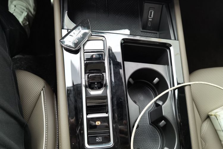 大众 威然 2024款 380TSI 尊贵版局部细节18