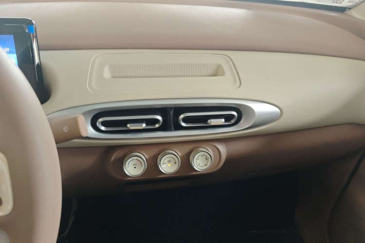 五菱汽车 宏光MINIEV 2025款 四门版 进阶款局部细节16