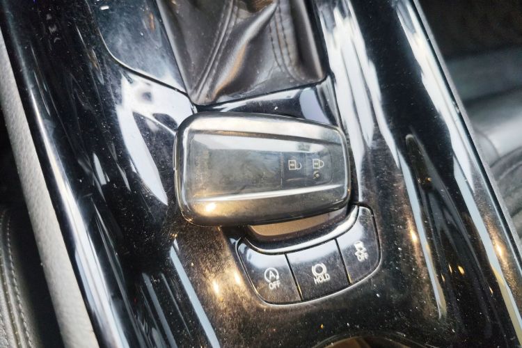 丰田 奕泽IZOA 2018款 2.0L 奕驰版 国VI中控内饰11