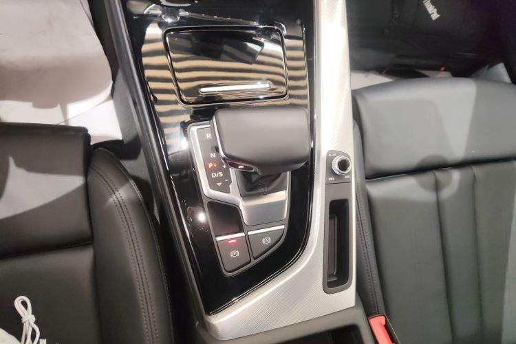 奥迪A5 2024款 Sportback 40 TFSI 时尚动感型中控内饰18