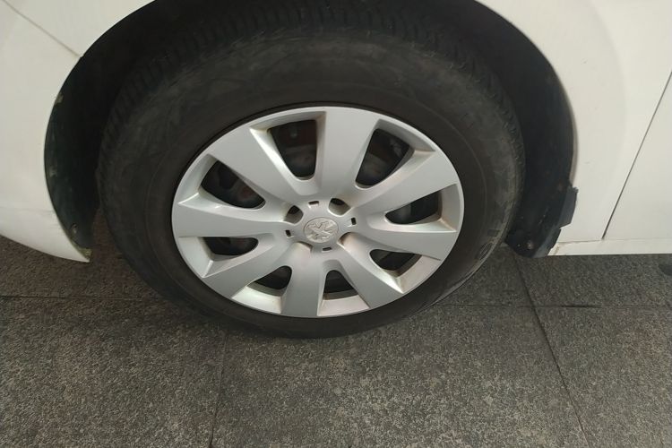 标致301 2016款 1.6L 手动舒适版车身外观6007