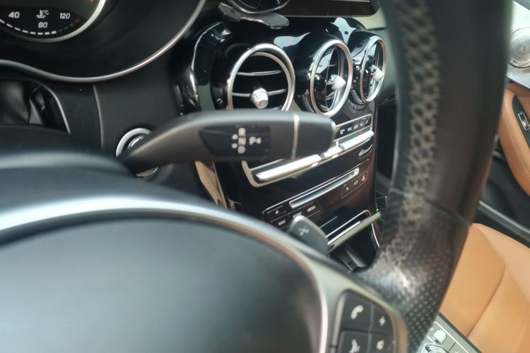 奔驰C级(进口) 2017款 C 200 轿跑版局部细节18