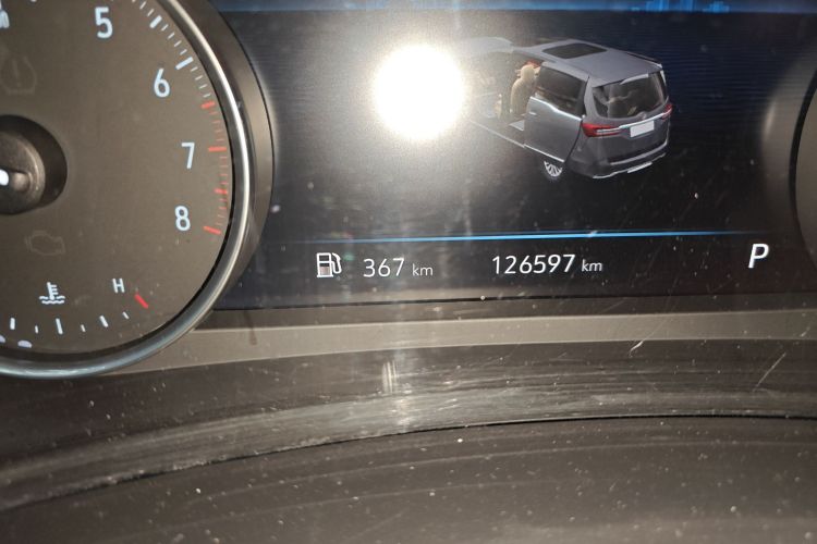 别克GL8 2022款 陆上公务舱 652T 豪华型中控内饰15