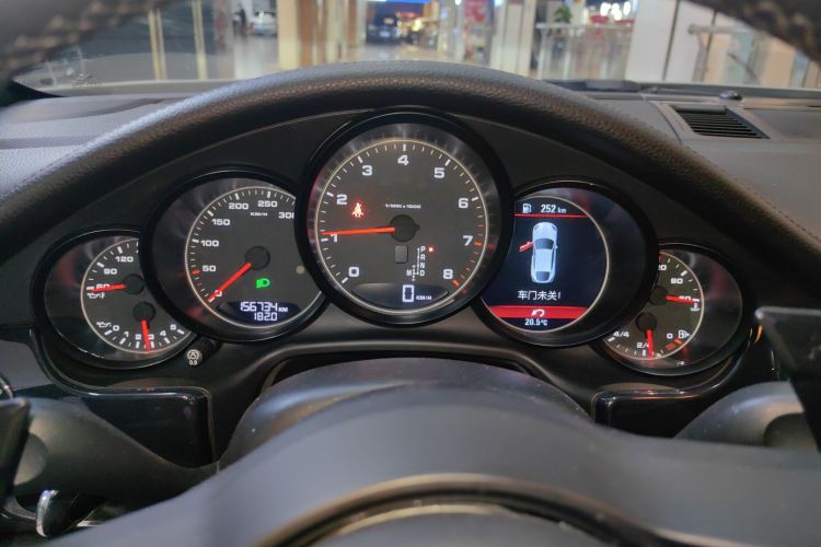 保时捷 2014款 Panamera 4 3.0T中控内饰14