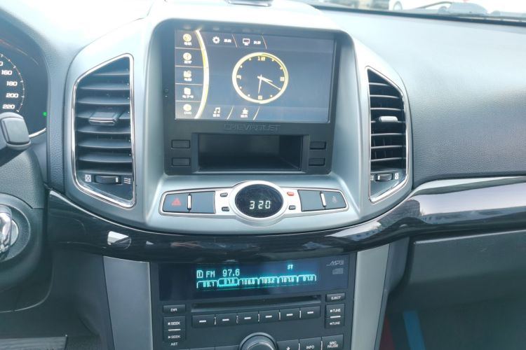 雪佛兰 科帕奇 2015款 2.4L 两驱城市版 7座中控内饰16