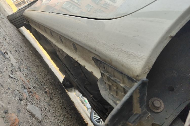 丰田 YARiS L 致炫 2016款 改款 1.3E 手动魅动版局部细节9003