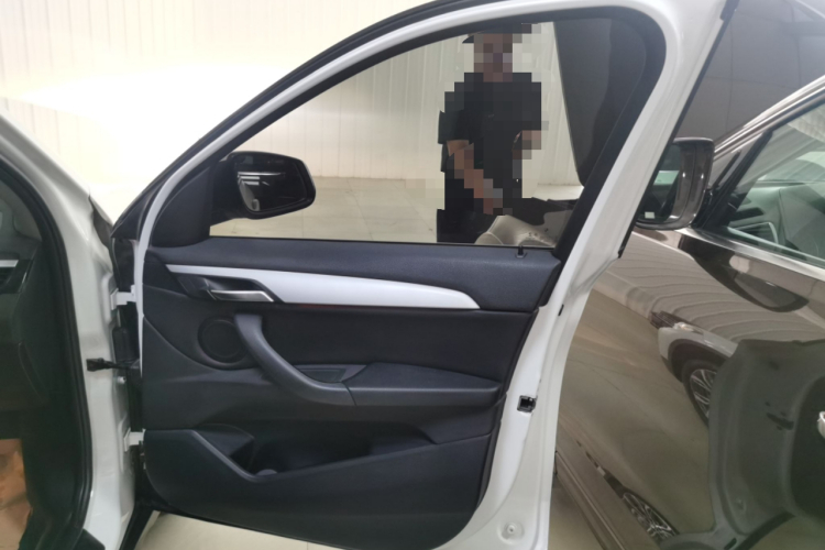 宝马X1 2019款 sDrive20Li 领先型中控内饰42