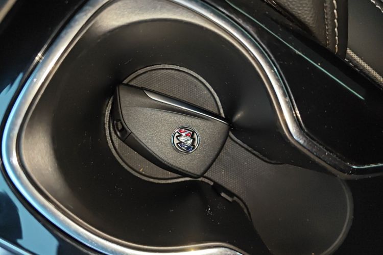 别克 2022款 昂科威S 552T 两驱豪华型中控内饰7001