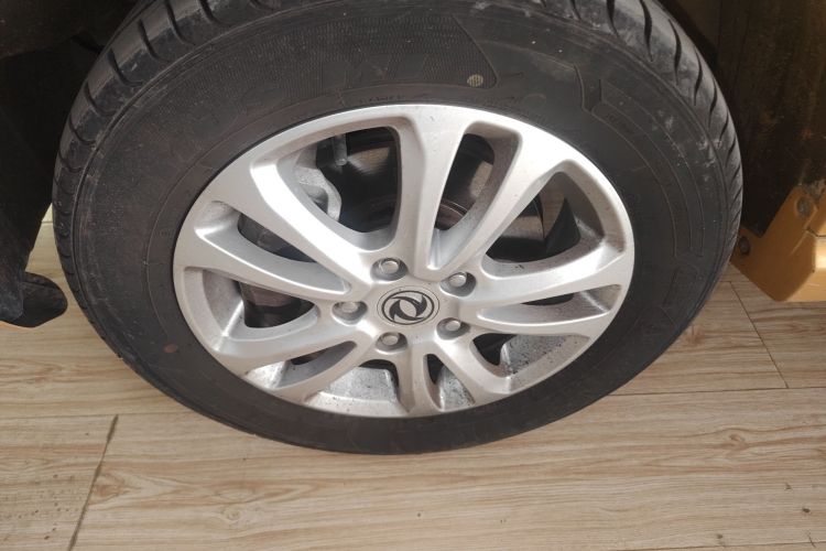 东风风光 风光370 2016款 1.5L 手动豪华型SFG15-05 7座车身外观6007