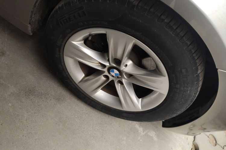 宝马3系 2014款 320i 时尚型车身外观6007