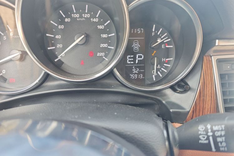 众泰SR9 2017款 2.0T 自动极致之路版中控内饰15