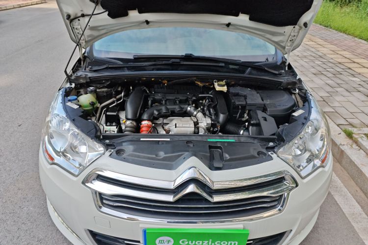 雪铁龙C4L 2014款 1.6THP 智驱版 自动劲智型机舱底盘24