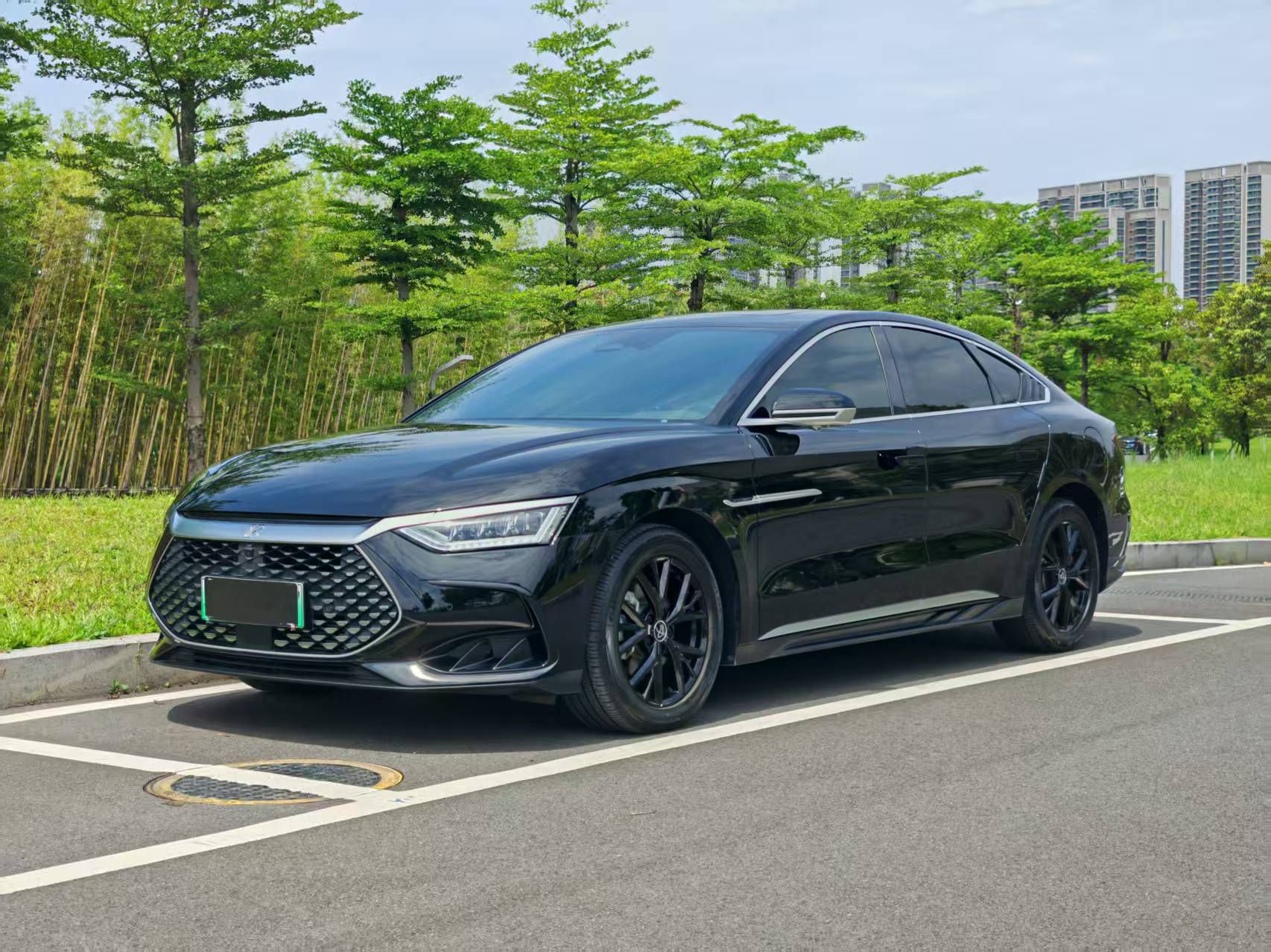 比亚迪 汉 2024款 DM-i 荣耀版 121KM 精英型