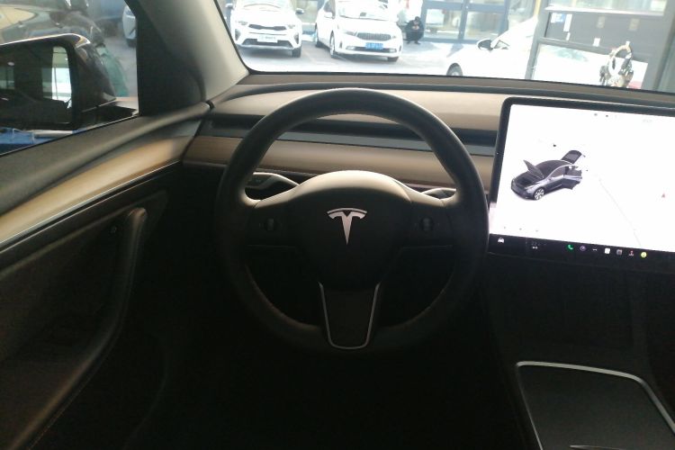 特斯拉 Model Y 2021款 标准续航后驱版中控内饰13
