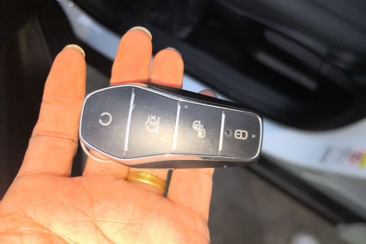 比亚迪 秦PLUS 2025款 DM-i 智驾版 55KM领先型中控内饰7001