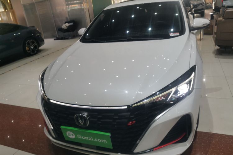 长安 逸动 2023款 畅享版 PLUS 蓝鲸NE 1.4T GDI DCT尊贵版车身外观2