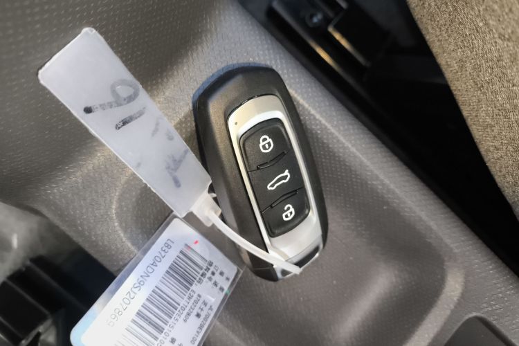 吉利银河 熊猫 2025款 210km 元气熊中控内饰11