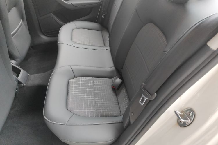 大众 桑塔纳 2016款 1.6L 自动舒适版中控内饰21