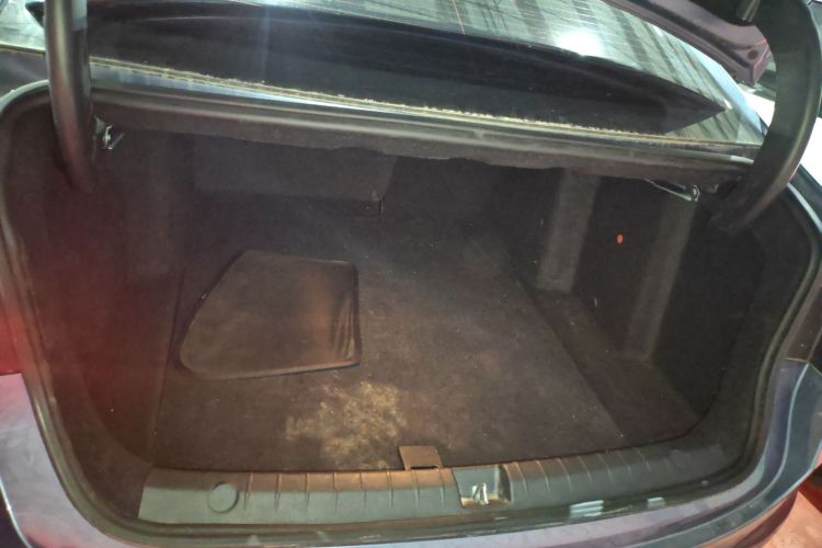 比亚迪 秦PLUS 2024款 荣耀版 EV 420KM领先型机舱底盘23