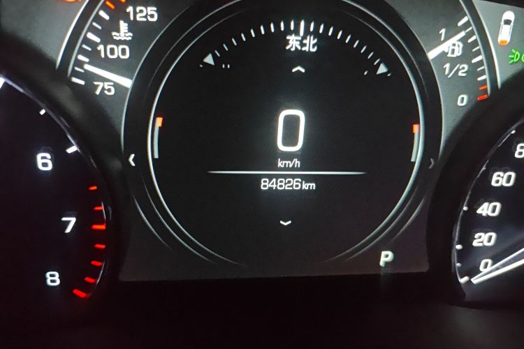 凯迪拉克XT5 2018款 28T 四驱豪华型中控内饰15