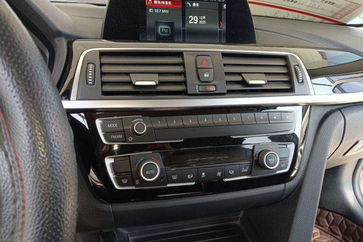 宝马3系 2018款 320Li 时尚型局部细节16