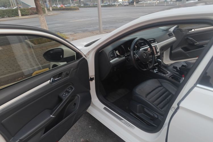 大众 凌渡 2018款 280TSI DSG舒适版中控内饰20