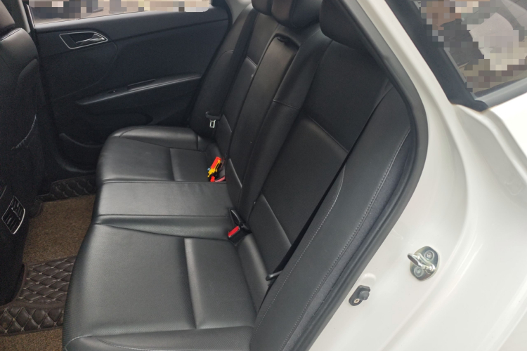 现代 名图 2017款 1.8L 自动尊贵型DLX 国V中控内饰21