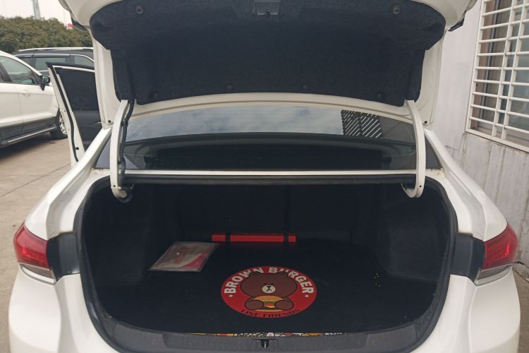 别克 英朗 2019款 18T 自动互联精英型 国V机舱底盘23