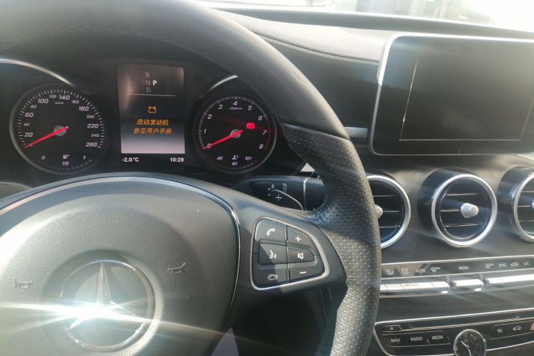 奔驰C级 2018款 C 180 L 时尚型运动版局部细节18