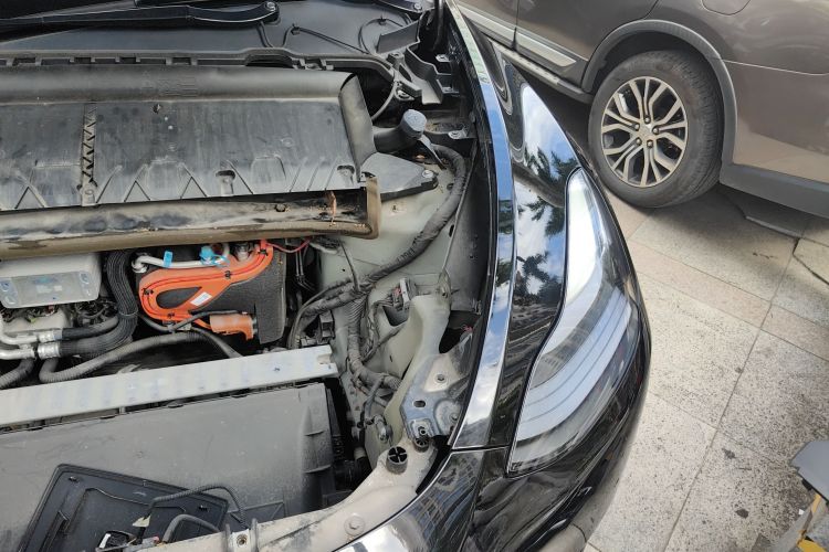 特斯拉 Model Y 2022款 后轮驱动版局部细节9007