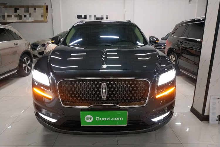 林肯 航海家 2022款 2.7T 四驱尊雅版车身外观2