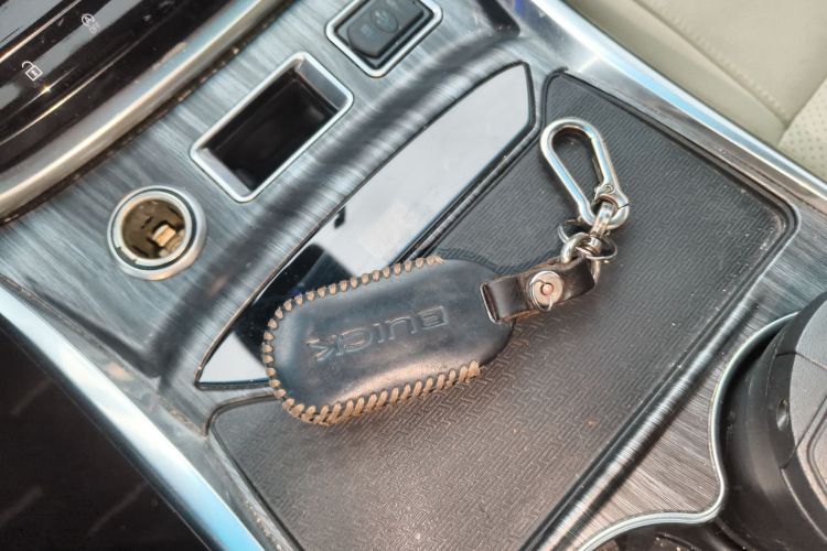 别克GL8 2022款 ES陆尊 653T 尊享型中控内饰11