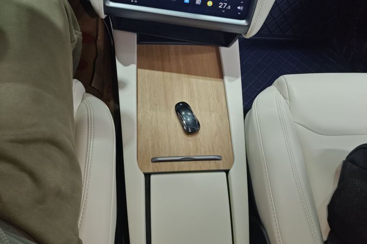 特斯拉 Model X 2019款 长续航版中控内饰18