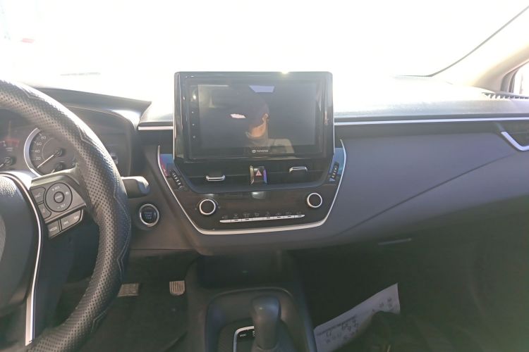 丰田 卡罗拉 2019款 1.2T S-CVT GL-i精英版中控内饰16